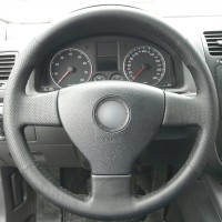 Оплетка на руль из натуральной кожи Volkswagen Jetta V 2005-2008 г.в. (для руля без штатной кожи, черная)