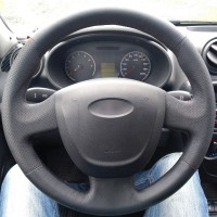 Оплетка на руль из натуральной кожи Datsun on-DO 2014-2020 г.в. (черная)